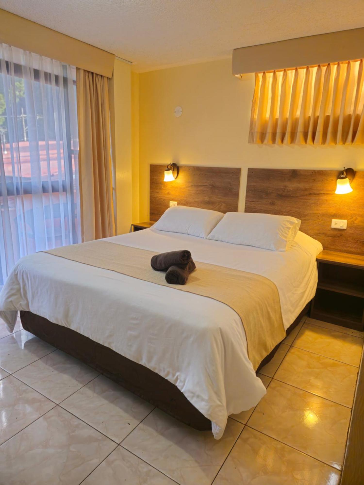 Hotel Tungurahua Banos  Exterior photo